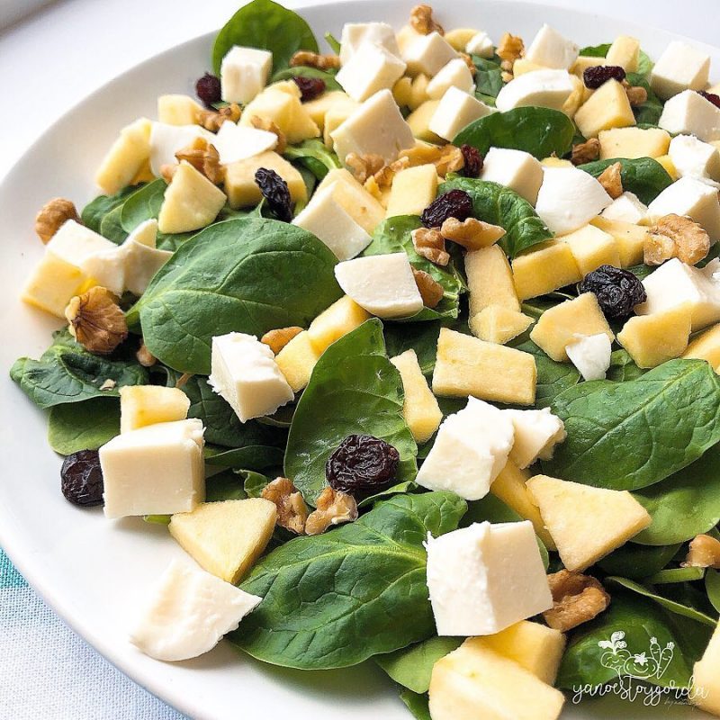 Ensalada de espinacas y manzana