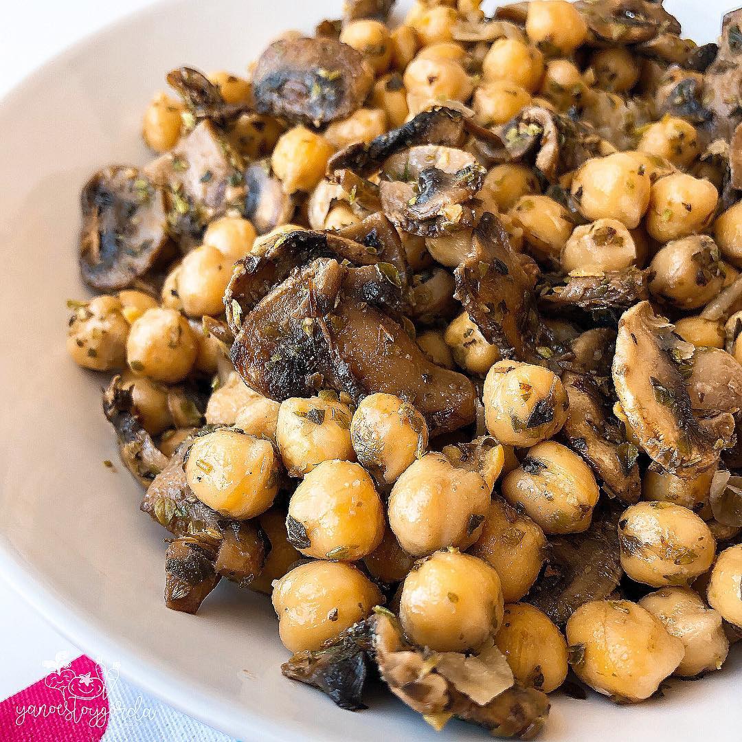Garbanzos con champiñones