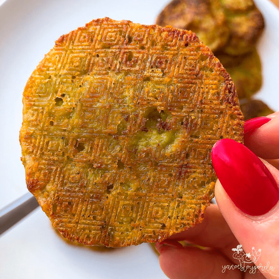 Galletas saladas de aguacate y queso