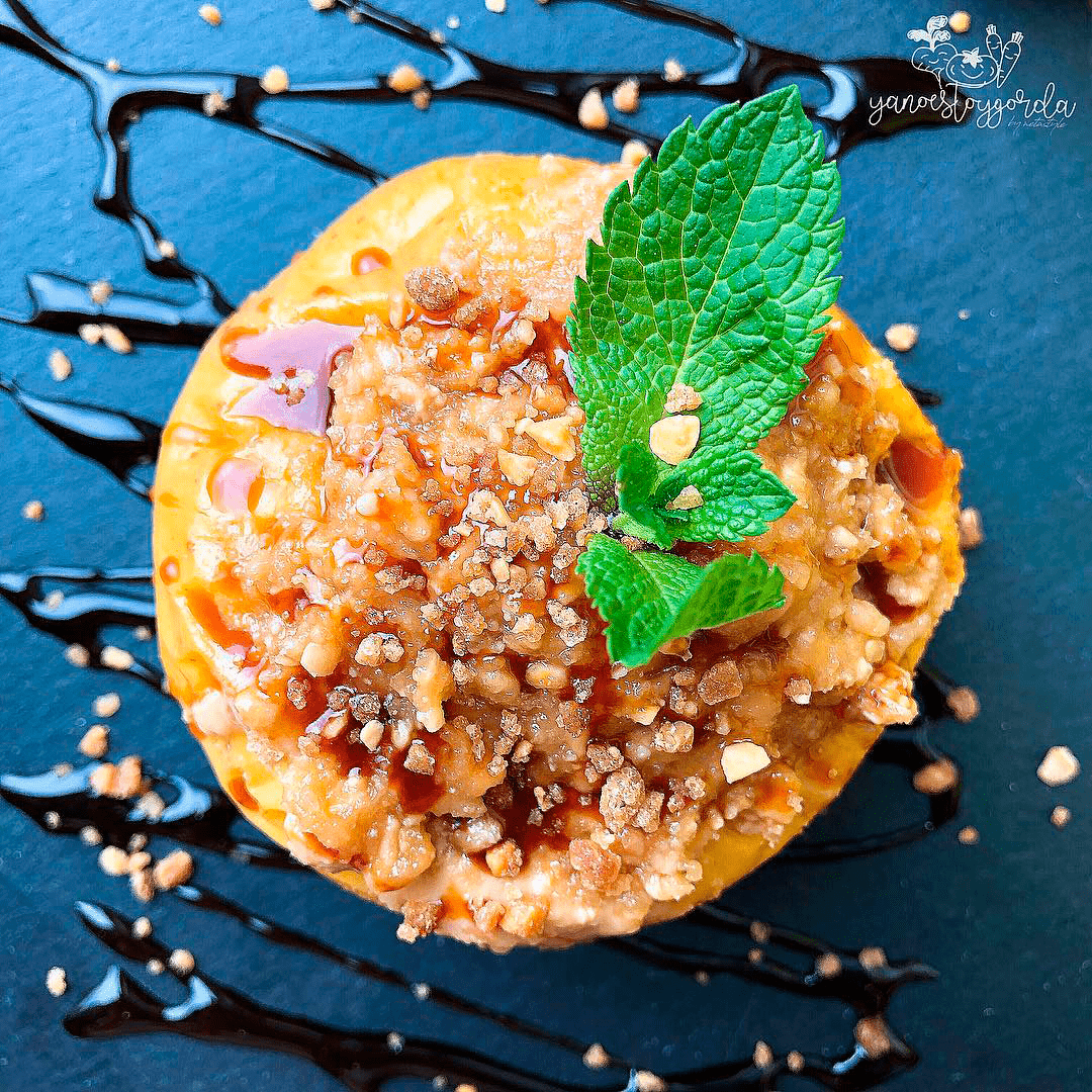 Manzana asada con manteca de almendras Manzana asada con manteca de almendras