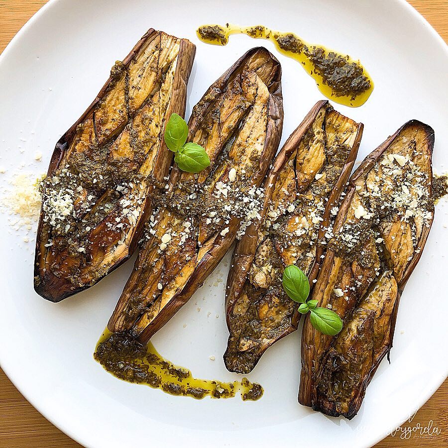 Berenjenas al pesto de anacardos Berenjenas al pesto de anacardos
