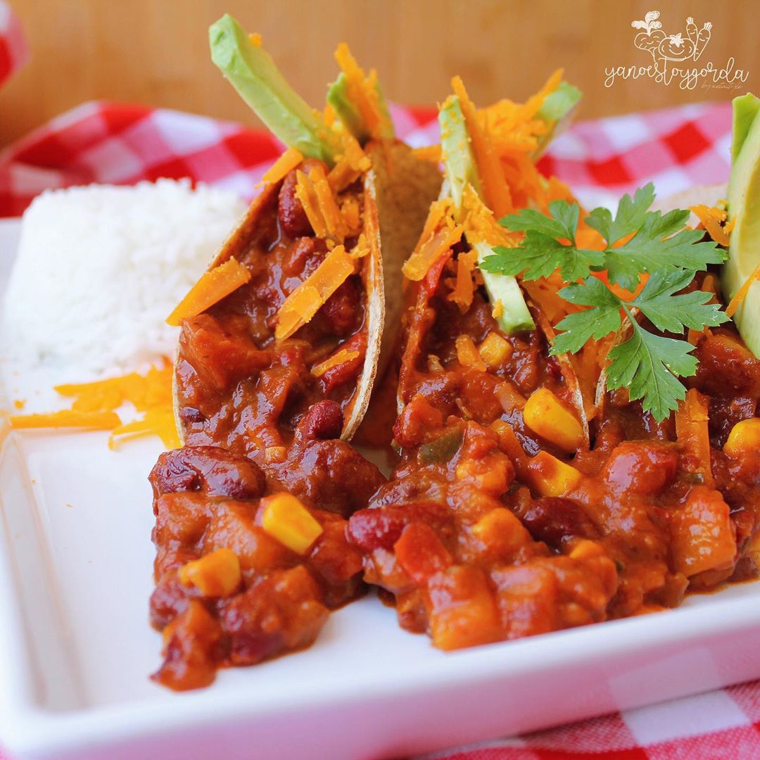 TACOS DE CHILI “SIN CARNE” (VEGANOS)