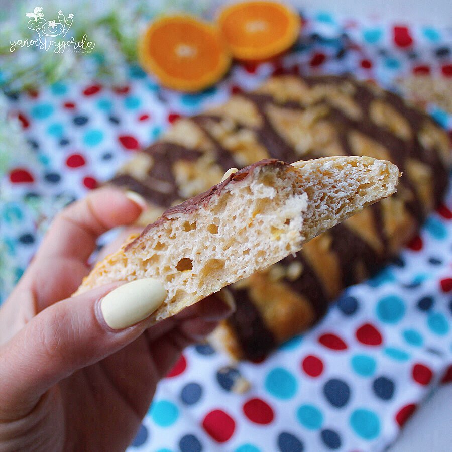 COCA DE SAN JUAN CON CREMA DE CHOCOLATE