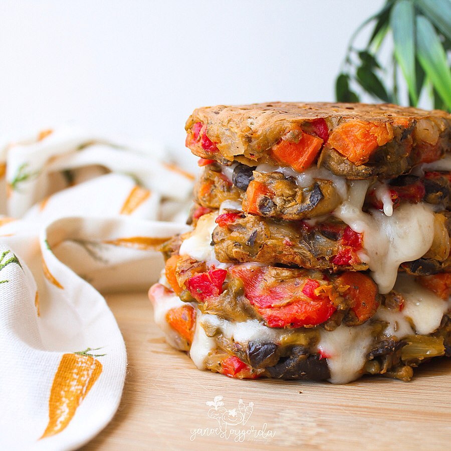 HAMBURGUESAS DE VERDURAS ASADAS