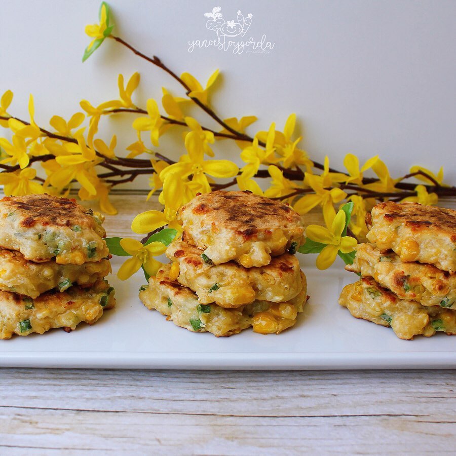 TORTAS DE MAÍZ Y CEBOLLINO