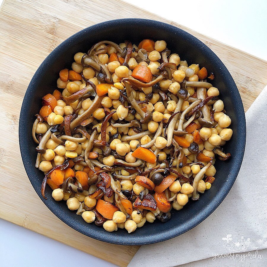 GARBANZOS CON SETAS