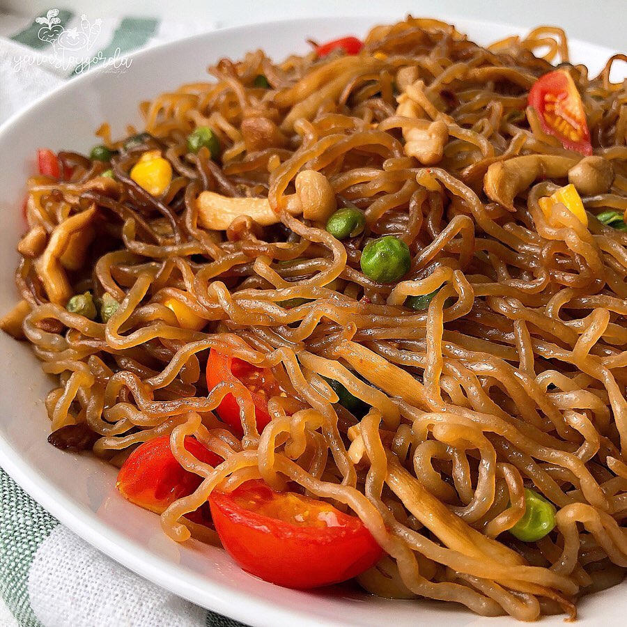 FALSOS ESPAGUETIS CON VERDURAS FALSOS ESPAGUETIS CON VERDURAS