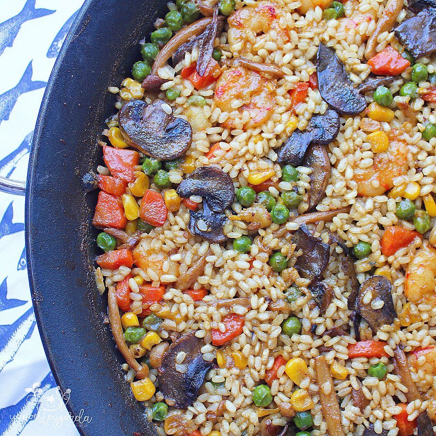 ARROZ CON VERDURAS Y GAMBONES ARROZ CON VERDURAS Y GAMBONES