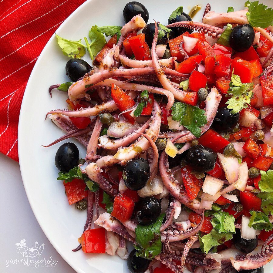 ENSALADA DE PATITAS DE CALAMAR + VINAGRETA DE LIMÓN