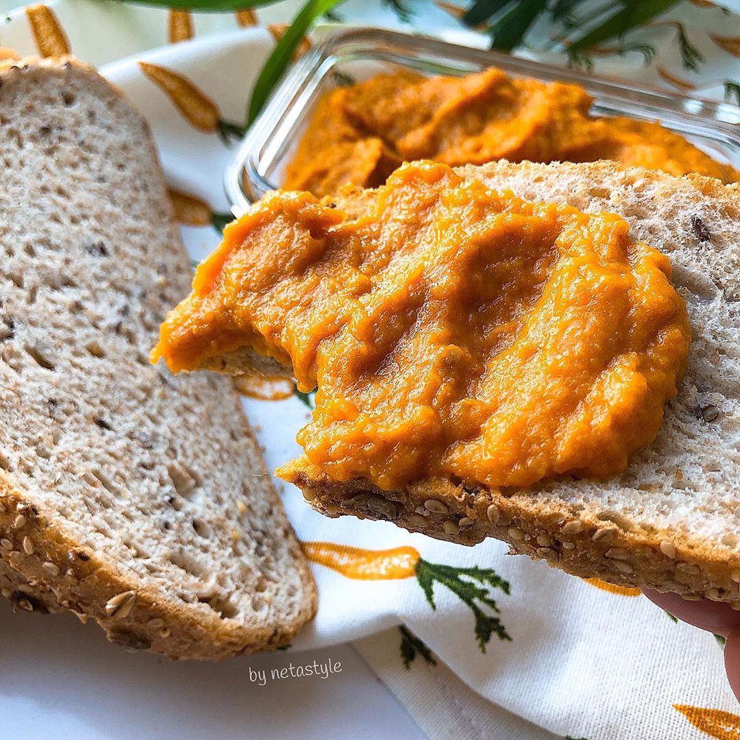 SALSA ROMESCO DE ZANAHORIAS Y TOMATES ASADOS