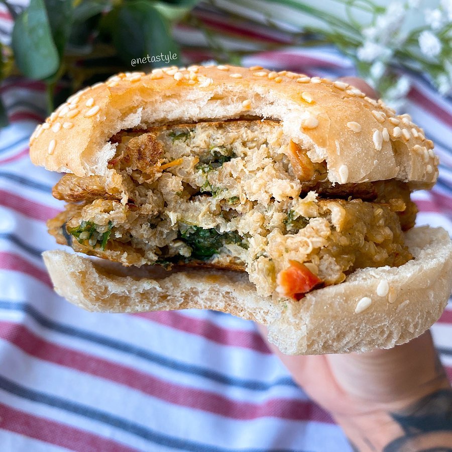HAMBURGUESAS DE QUINOA Y ESPINACAS