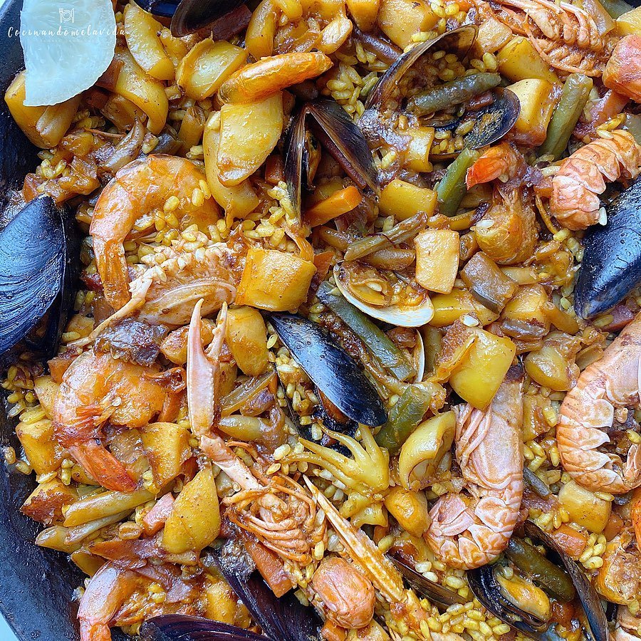 ARROZ CON FRUTOS DEL MAR Y VERDURAS