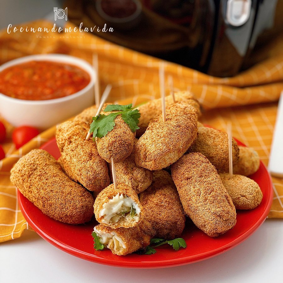 CROQUETAS DE POLLO, QUESO DE CABRA Y ESPINACAS