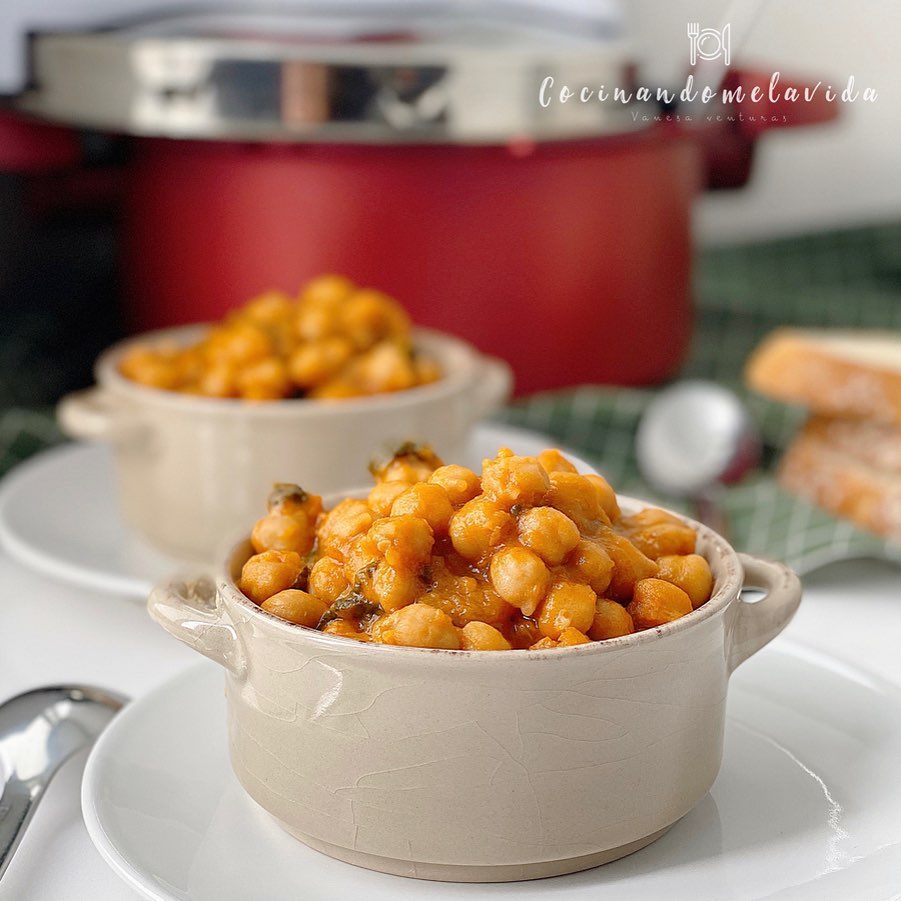 POTAJE DE GARBANZOS CON CALABAZA Y ESPINACAS