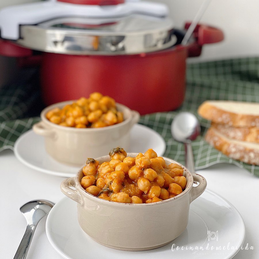 POTAJE DE GARBANZOS CON CALABAZA Y ESPINACAS