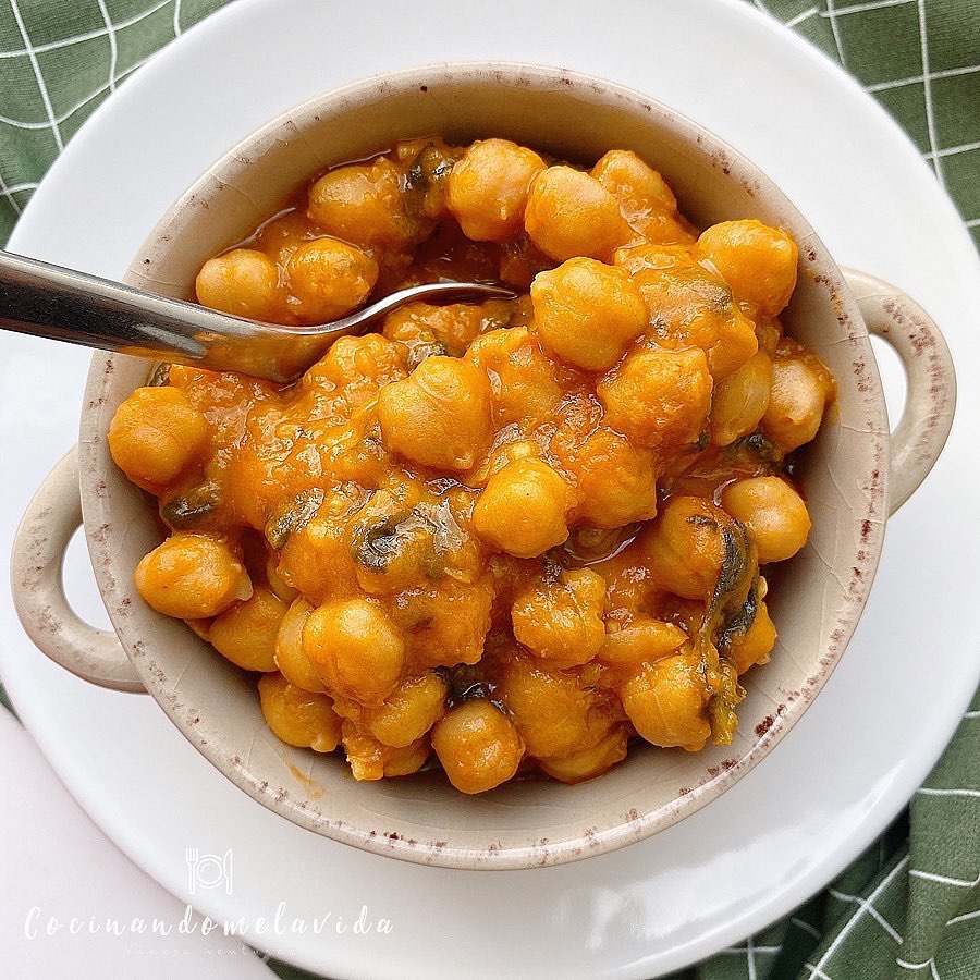 POTAJE DE GARBANZOS CON CALABAZA Y ESPINACAS