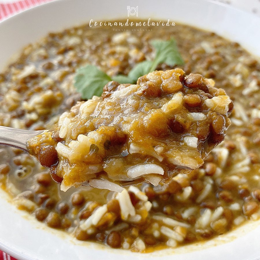LENTEJAS CON ARROZ AL CURRY