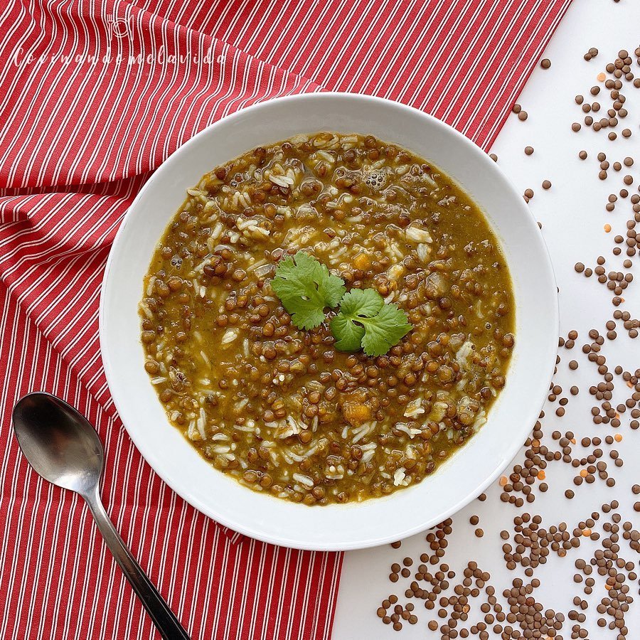 LENTEJAS CON ARROZ AL CURRY