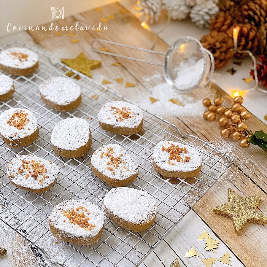 POLVORONES DE AVELLANA Y AVENA