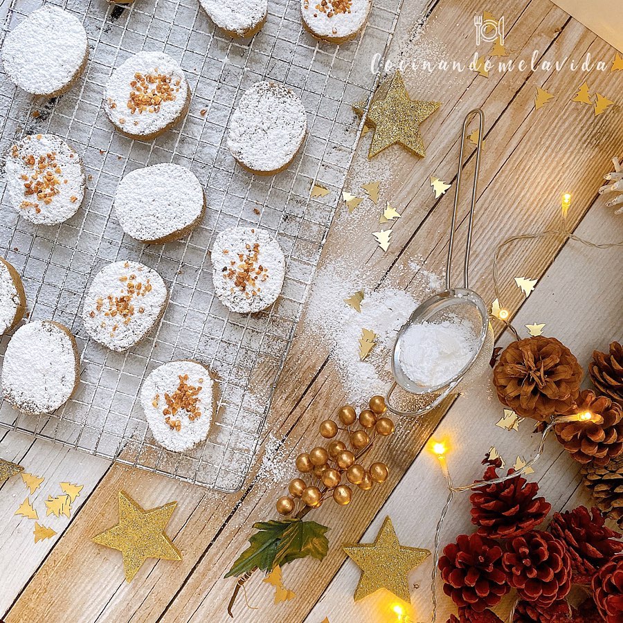 POLVORONES DE AVELLANA Y AVENA