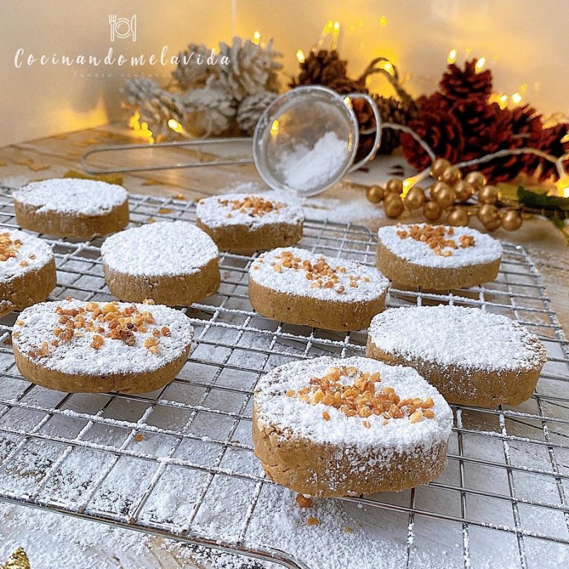 POLVORONES DE AVELLANA Y AVENA