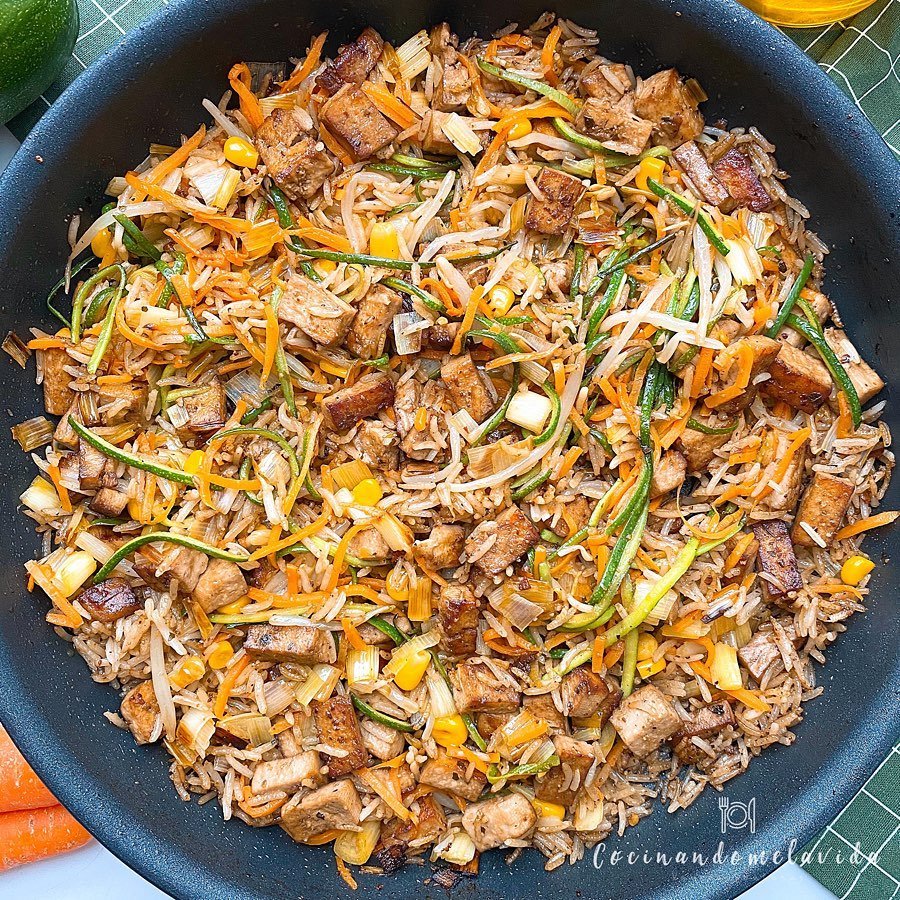 ARROZ FRITO CON TOFU Y VERDURAS