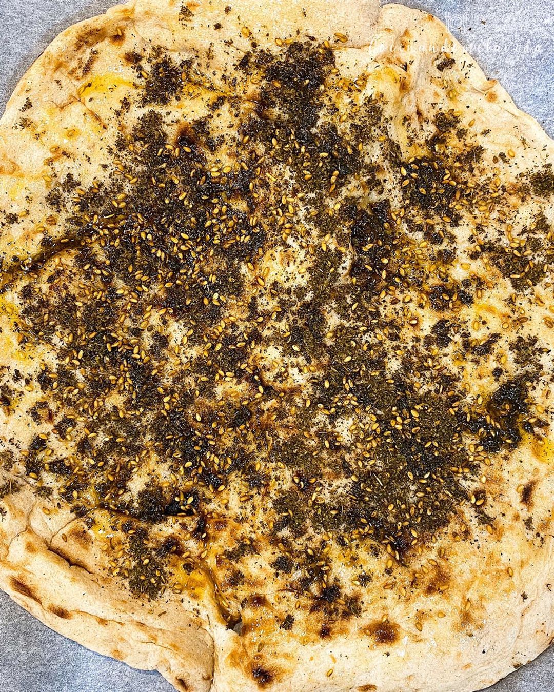 MANOOSHE (PIZZA CON ZAATAR)