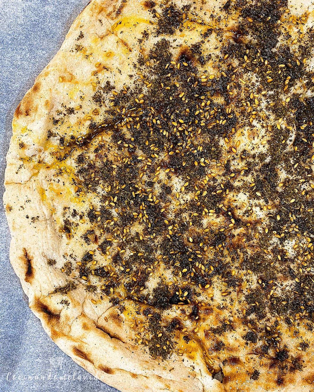 MANOOSHE (PIZZA CON ZAATAR)