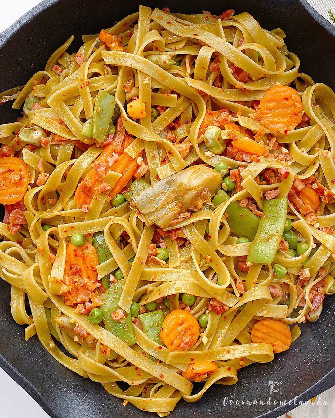 NIDOS DE PASTA CON MENESTRA Y JAMÓN