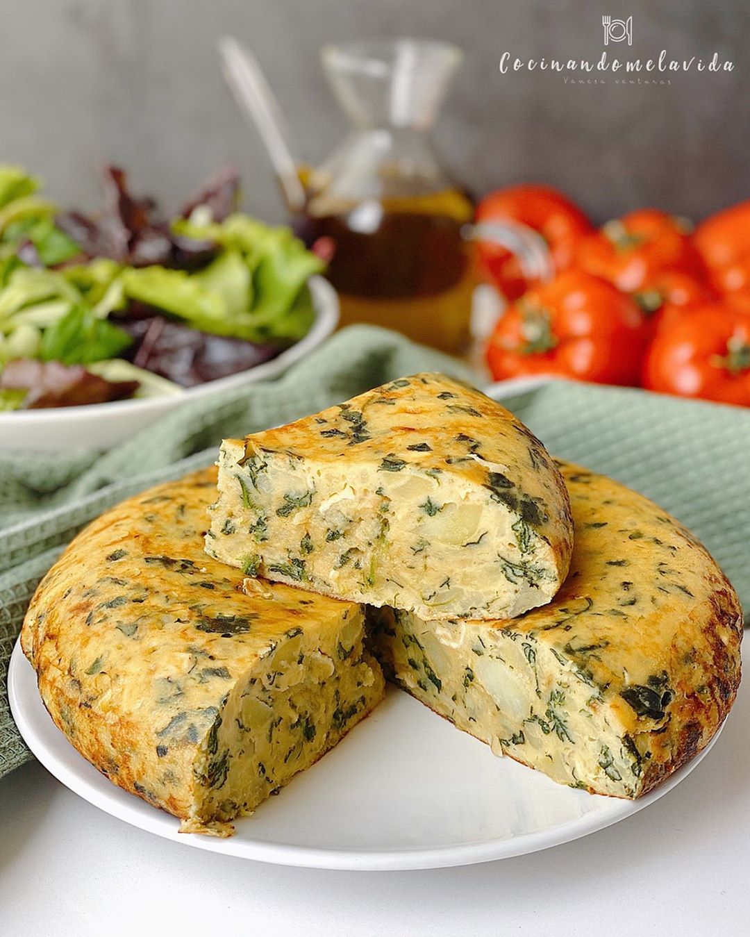 TORTILLA DE PATATAS, ESPINACAS Y QUESO DE CABRA