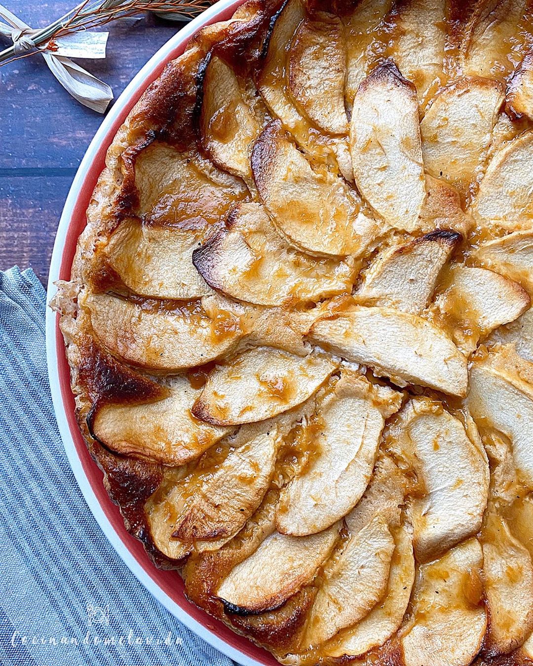 TARTA DE QUESO Y MANZANA
