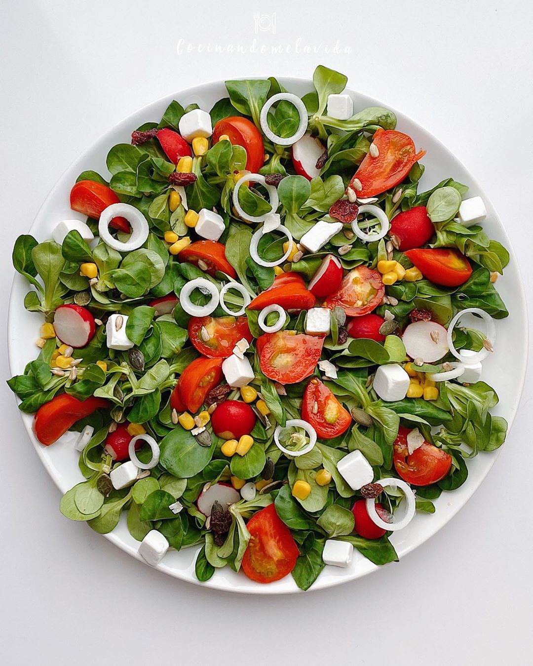 ENSALADA DE CANÓNIGOS Y TOMATES