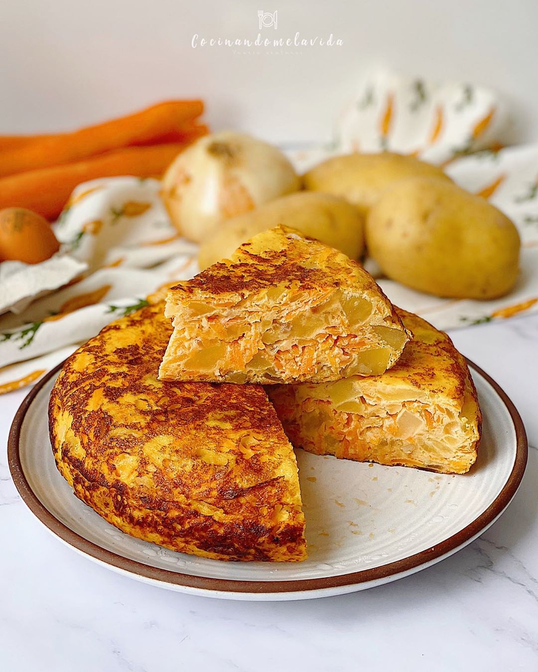 TORTILLA DE PATATAS Y ZANAHORIA