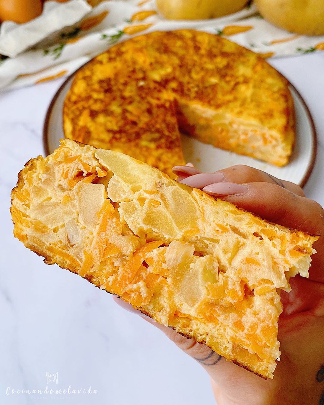 TORTILLA DE PATATAS Y ZANAHORIA