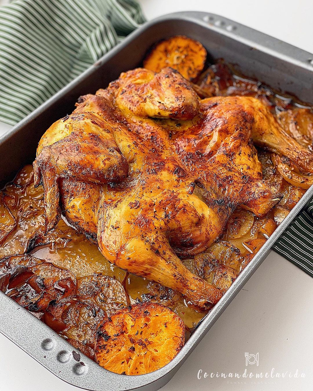 POLLO AL HORNO CON PATATAS