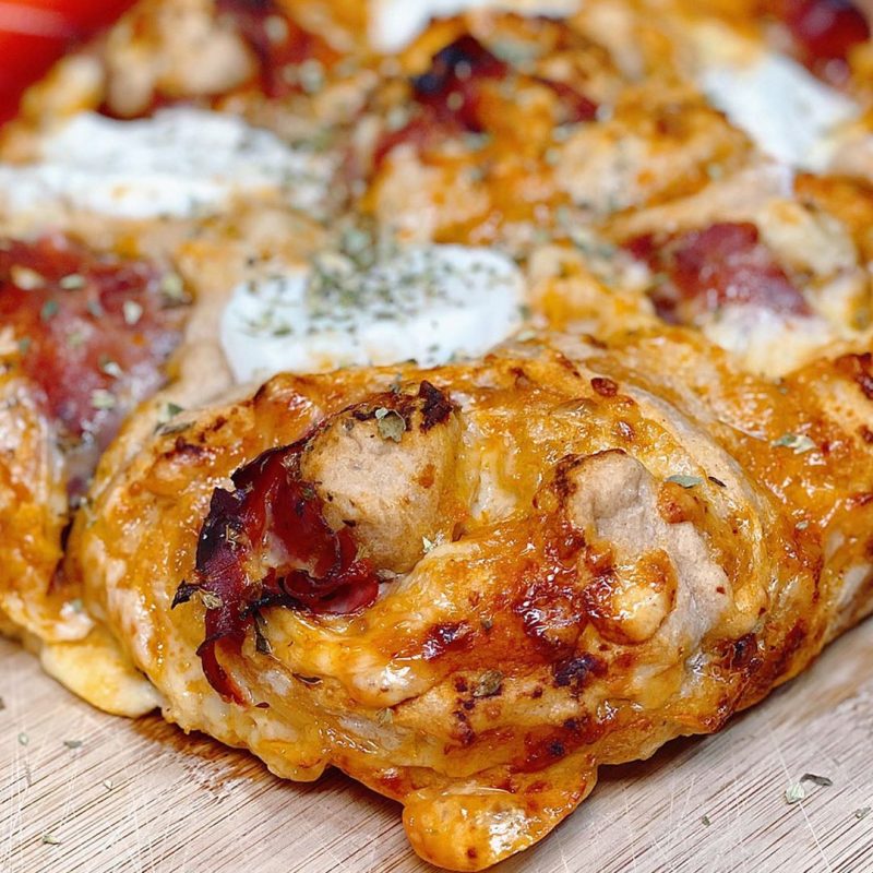 ROLLOS DE PIZZA CON JAMÓN Y QUESO