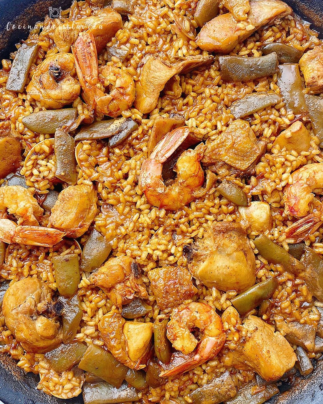ARROZ CON POLLO Y ALMEJAS