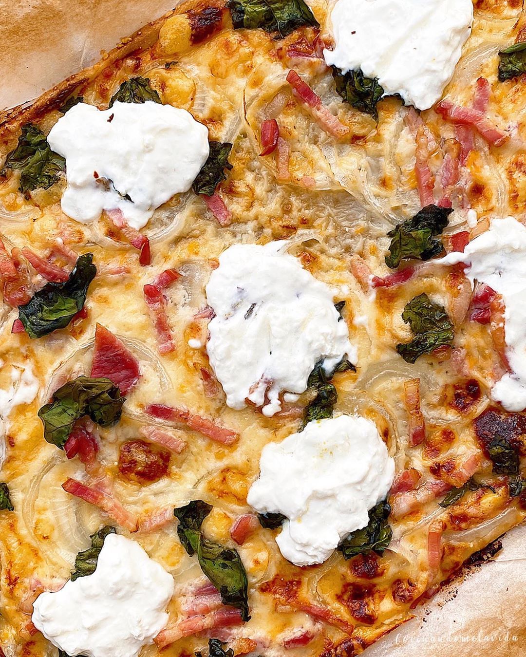 PIZZA CARBONARA MASA FINA Y CRUJIENTE