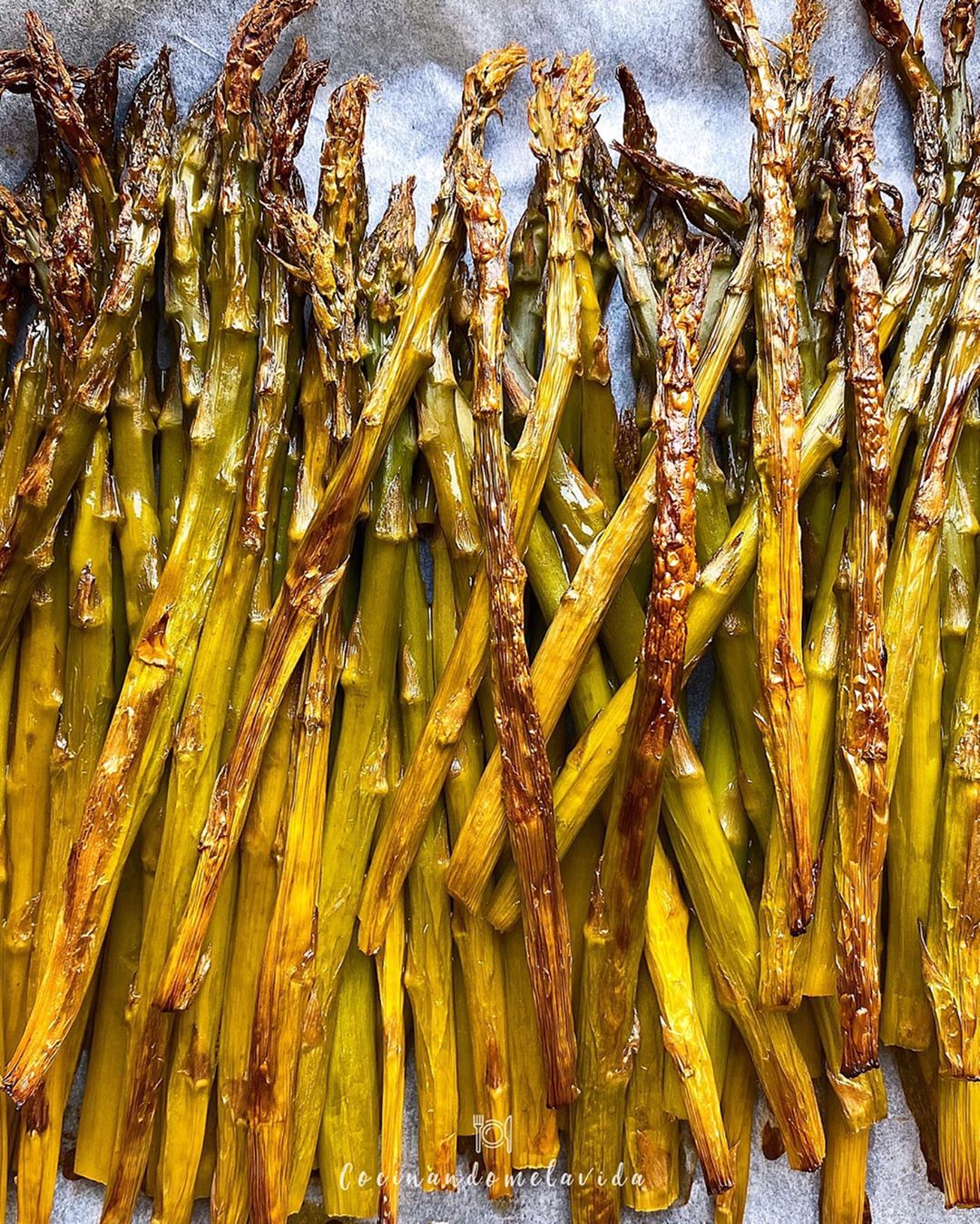 ESPÁRRAGOS TRIGUEROS AL HORNO