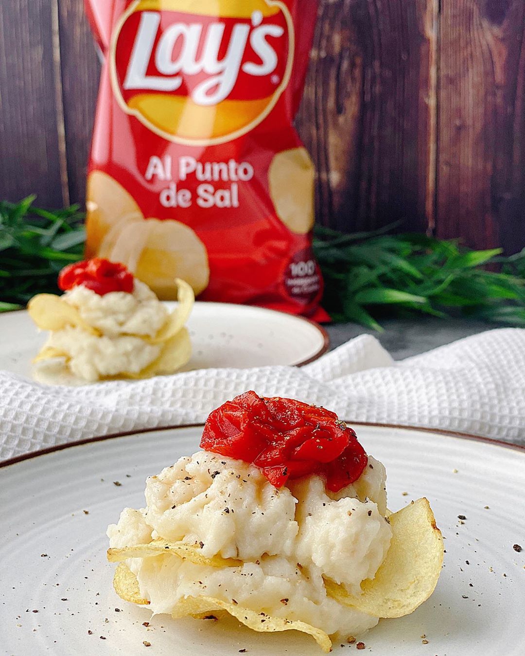 MILHOJAS DE BRANDADA DE BACALAO CON CHIPS