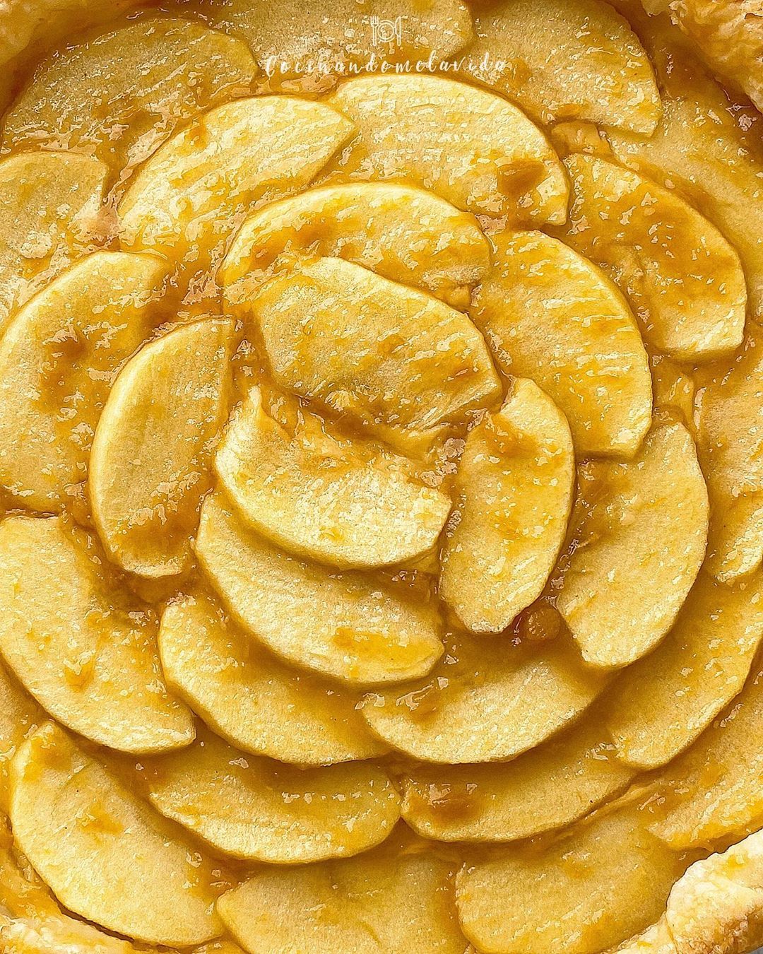 TARTA DE MANZANA Y CREMA