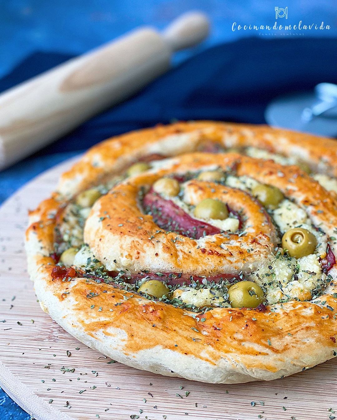 PIZZA ENROLLADA DE BEICON