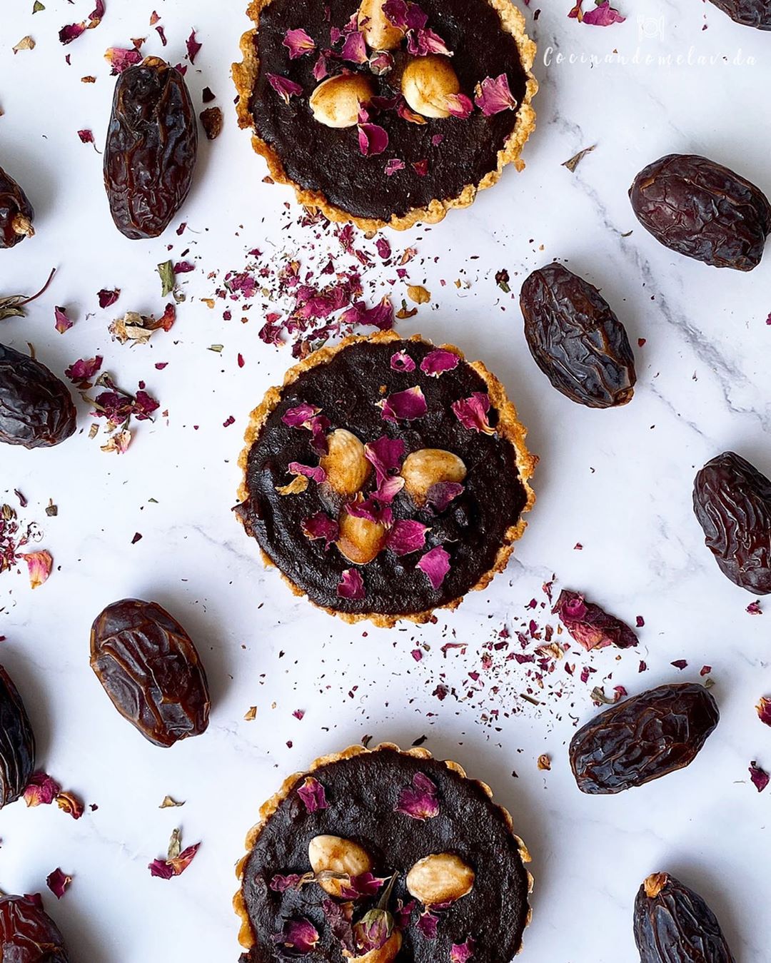 TARTALETAS DE DÁTILES Y CACAO