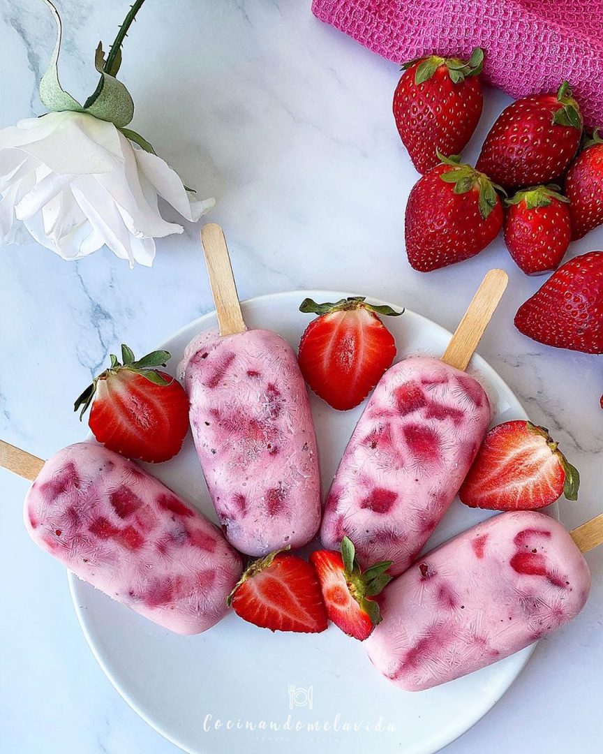 HELADO DE FRESA Y YOGUR