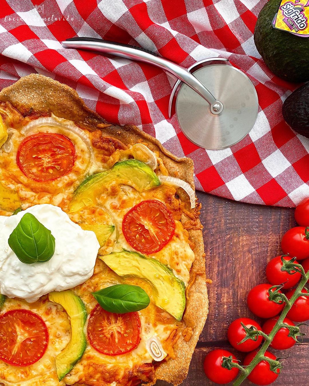 PIZZA DE ESPELTA INTEGRAL CON CERVEZA Y SIN LEVADURA