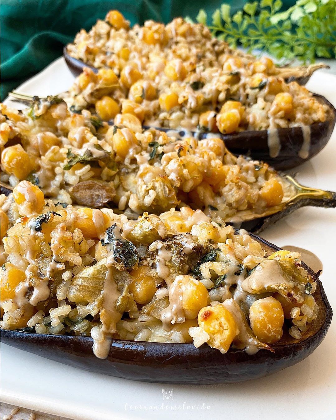 BERENJENAS RELLENAS DE ARROZ Y GARBANZOS BERENJENAS RELLENAS DE ARROZ Y GARBANZOS