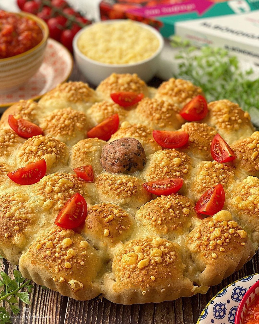 PIZZA DE ALBÓNDIGAS PIZZA DE ALBÓNDIGAS