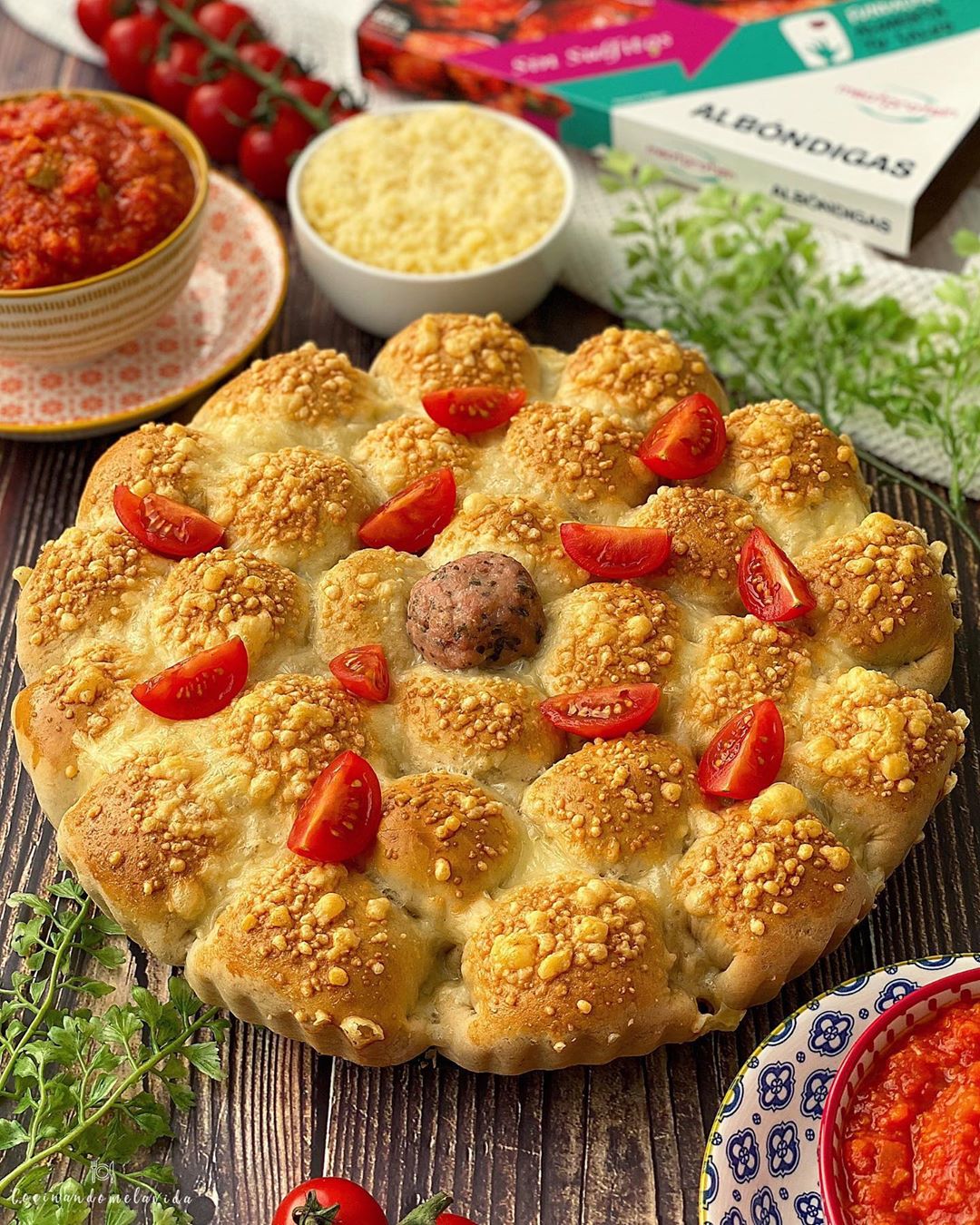 PIZZA DE ALBÓNDIGAS PIZZA DE ALBÓNDIGAS