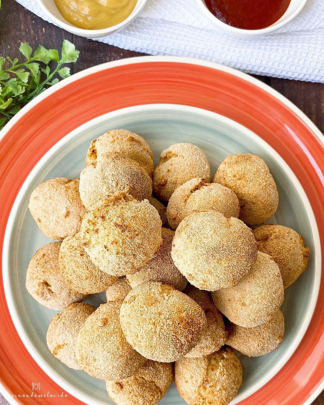 BOLITAS DE PATATA Y QUESO BOLITAS DE PATATA Y QUESO