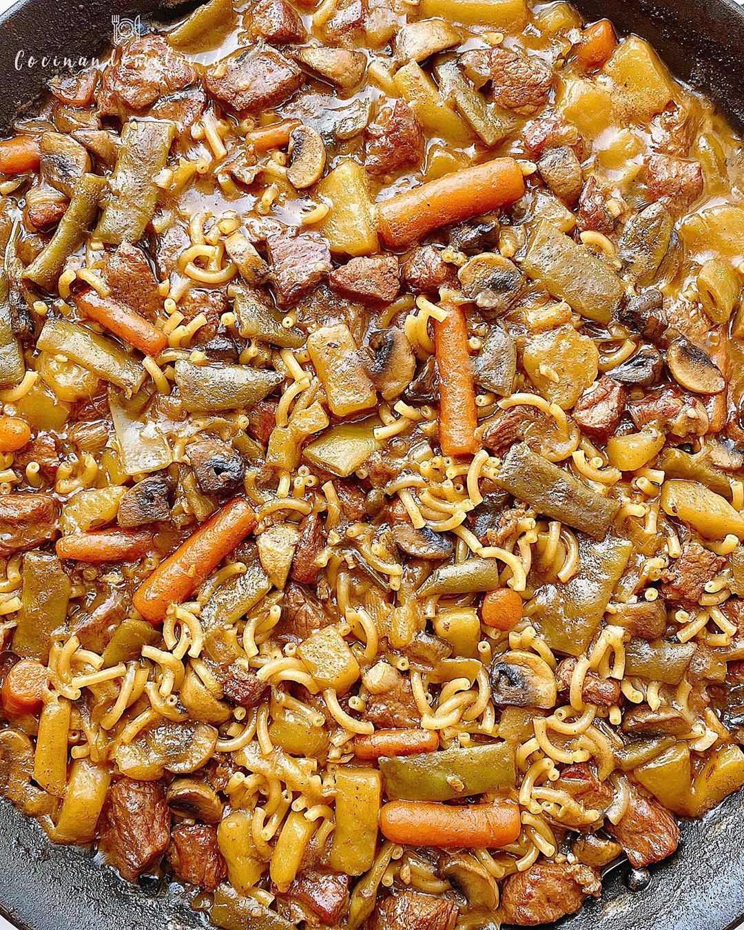 FIDEOS A LA CAZUELA CON TERNERA Y VERDURAS FIDEOS A LA CAZUELA CON TERNERA Y VERDURAS